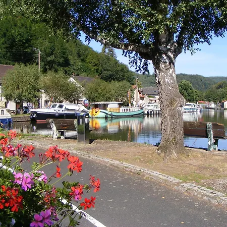 アパート Rue Du Canal Lutzelbourg